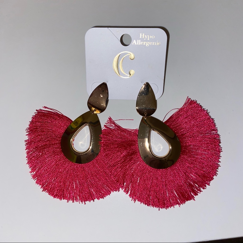 Nwt Hot Pink And Gold Statement Earrings Charming Charlie 8$
